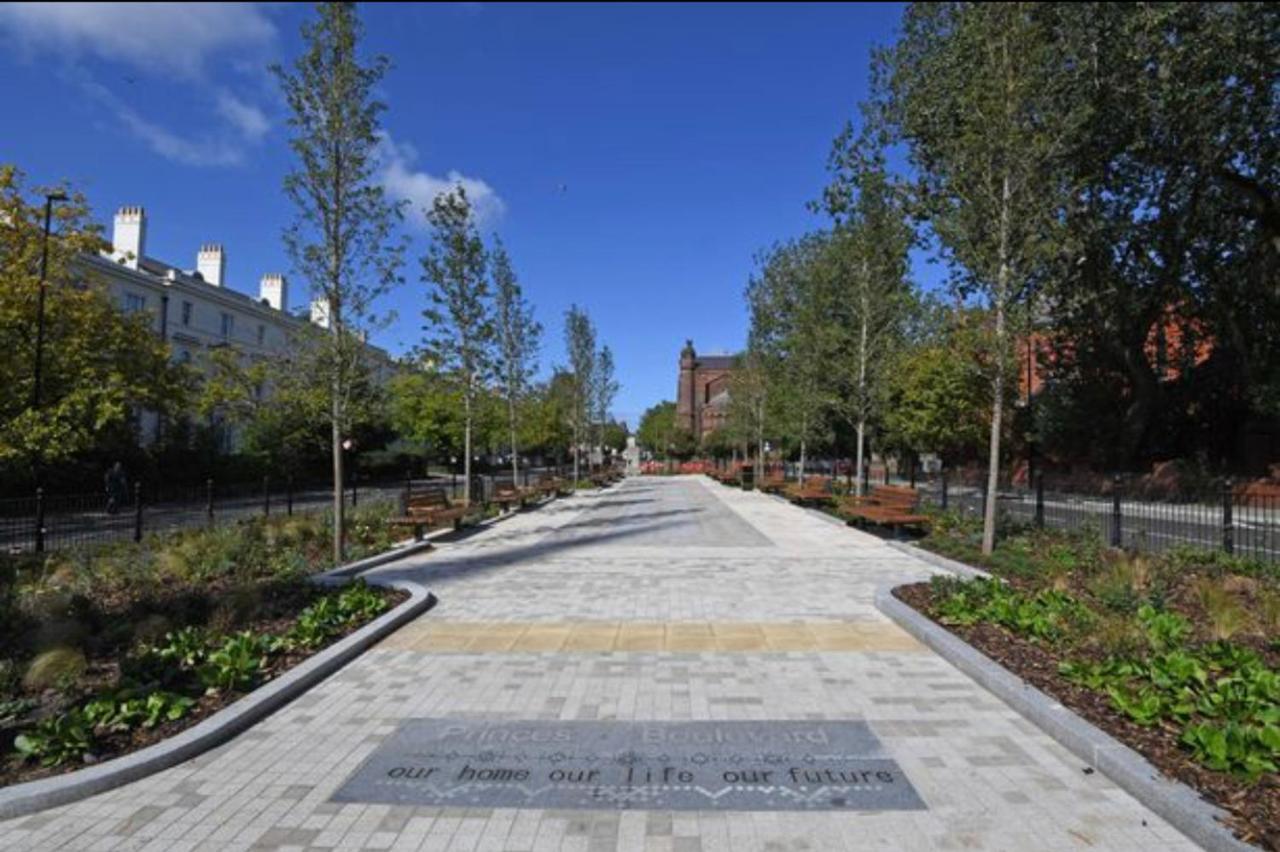 Adeamstays Provides Beautiful Centrally Located 1 And 2 Bed Apartments On Liverpools Boulevard Exterior foto