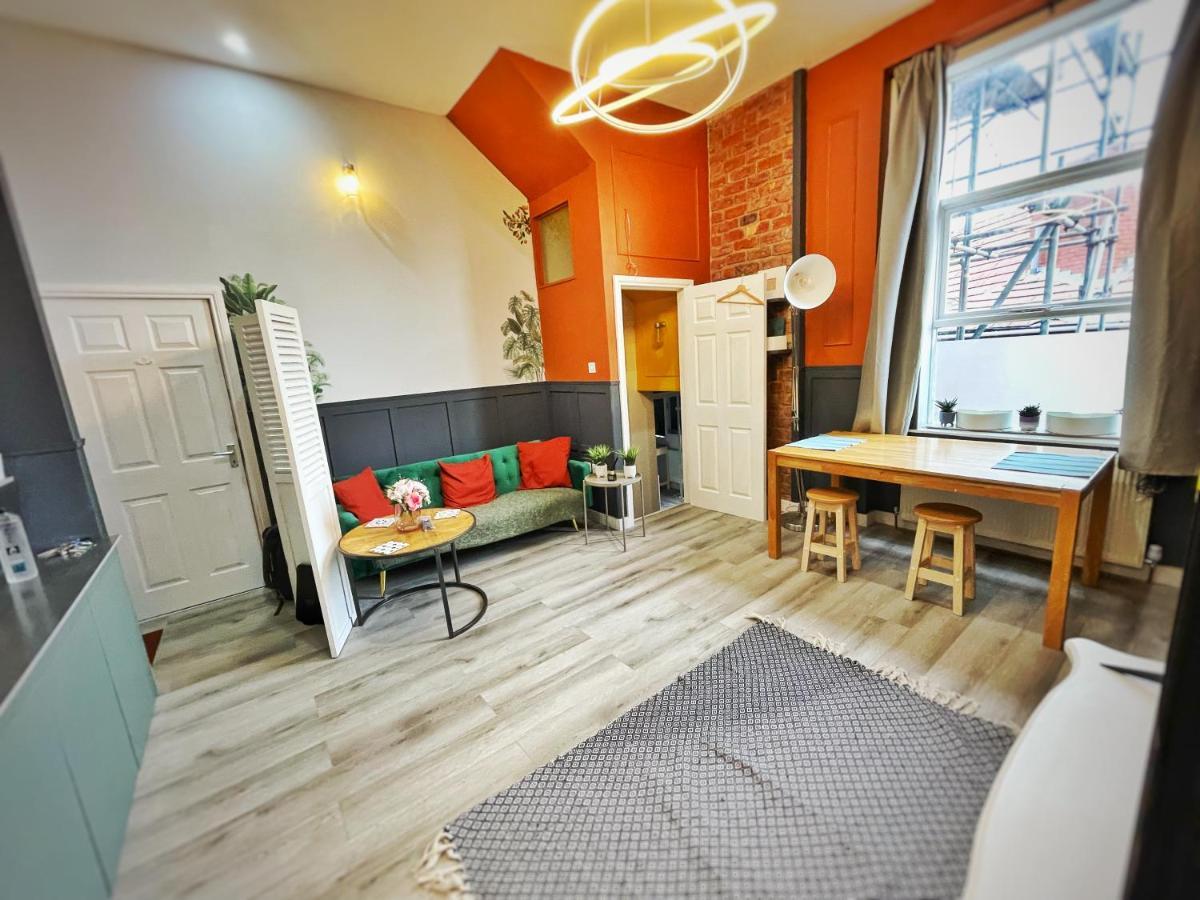 Adeamstays Provides Beautiful Centrally Located 1 And 2 Bed Apartments On Liverpools Boulevard Exterior foto