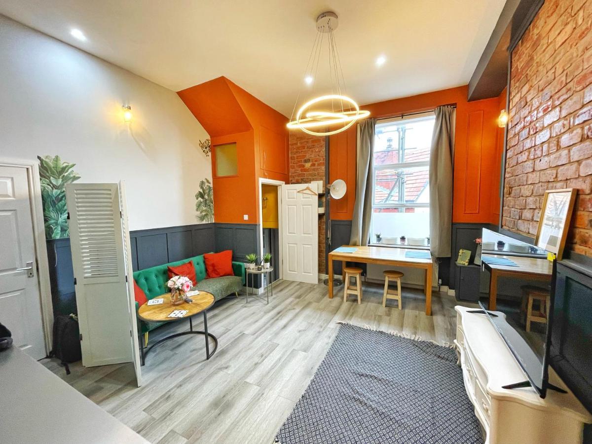 Adeamstays Provides Beautiful Centrally Located 1 And 2 Bed Apartments On Liverpools Boulevard Exterior foto