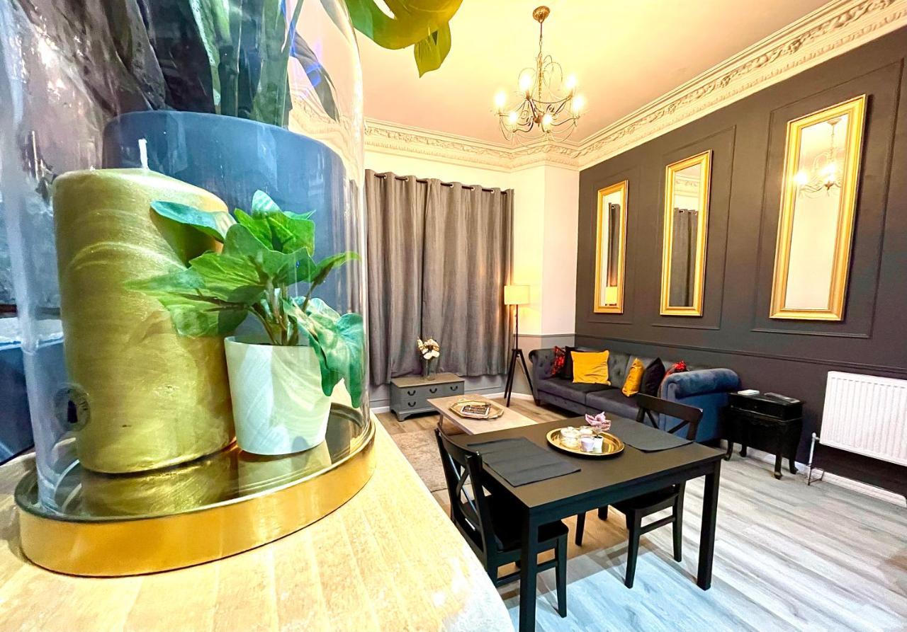 Adeamstays Provides Beautiful Centrally Located 1 And 2 Bed Apartments On Liverpools Boulevard Exterior foto