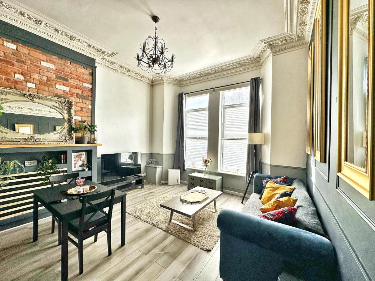 Adeamstays Provides Beautiful Centrally Located 1 And 2 Bed Apartments On Liverpools Boulevard Exterior foto