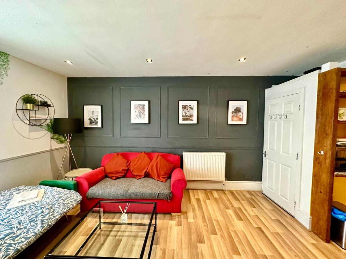 Adeamstays Provides Beautiful Centrally Located 1 And 2 Bed Apartments On Liverpools Boulevard Exterior foto
